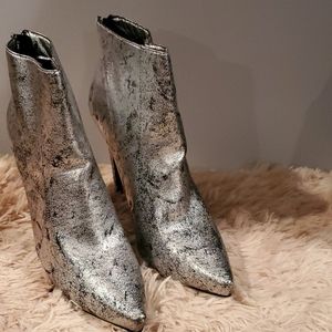 NIB Silver & black booties